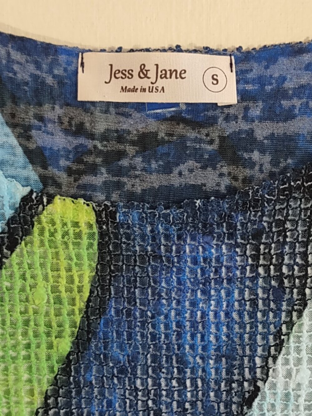 Jess & Jane Vibrant Top w/ Overlay Sz Small 3/4 Sleeve Artsy Boho Abstract - Picture 4 of 6